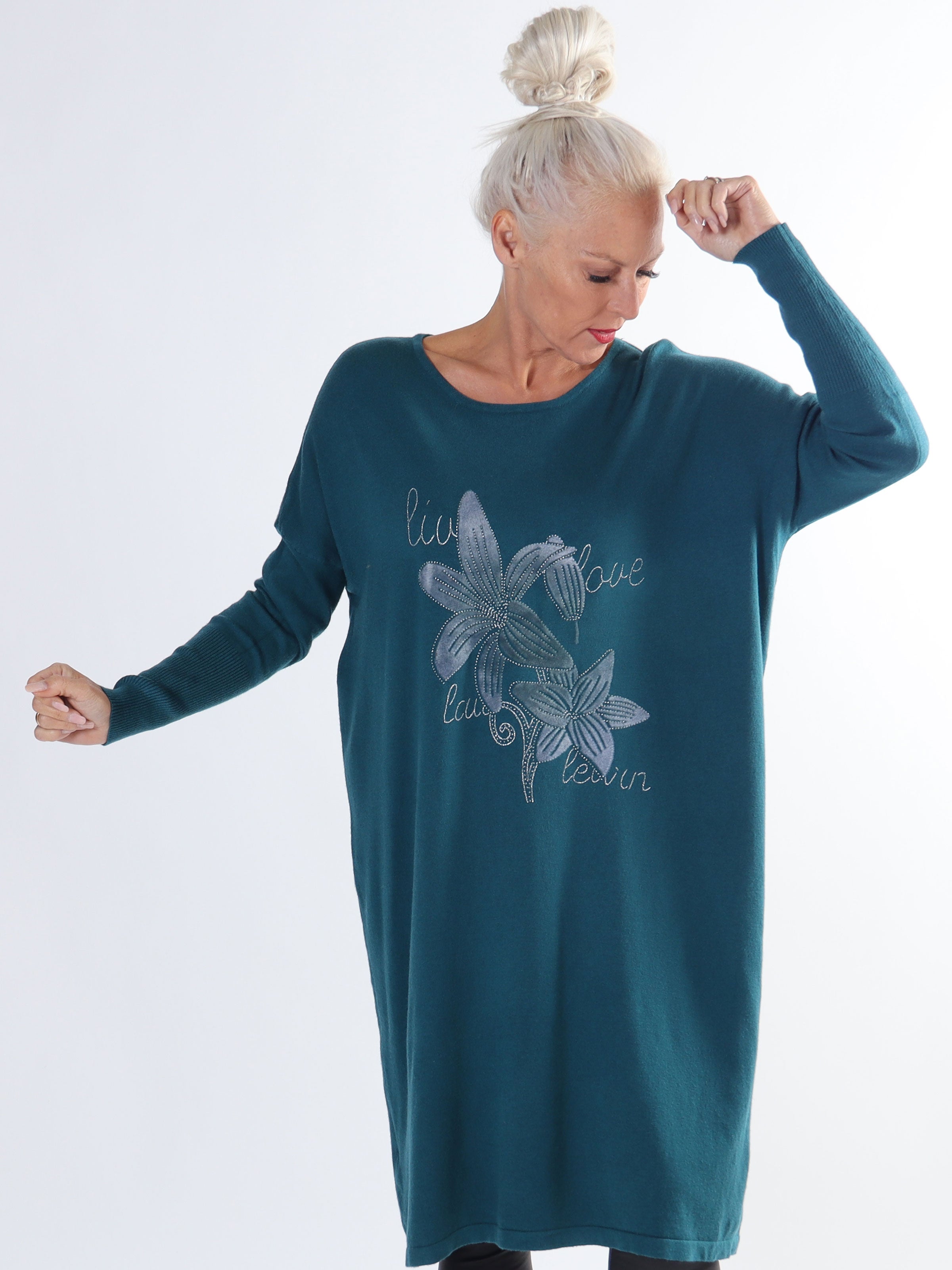 Amilie - Mjuk plus size klänning med blommigt tryck